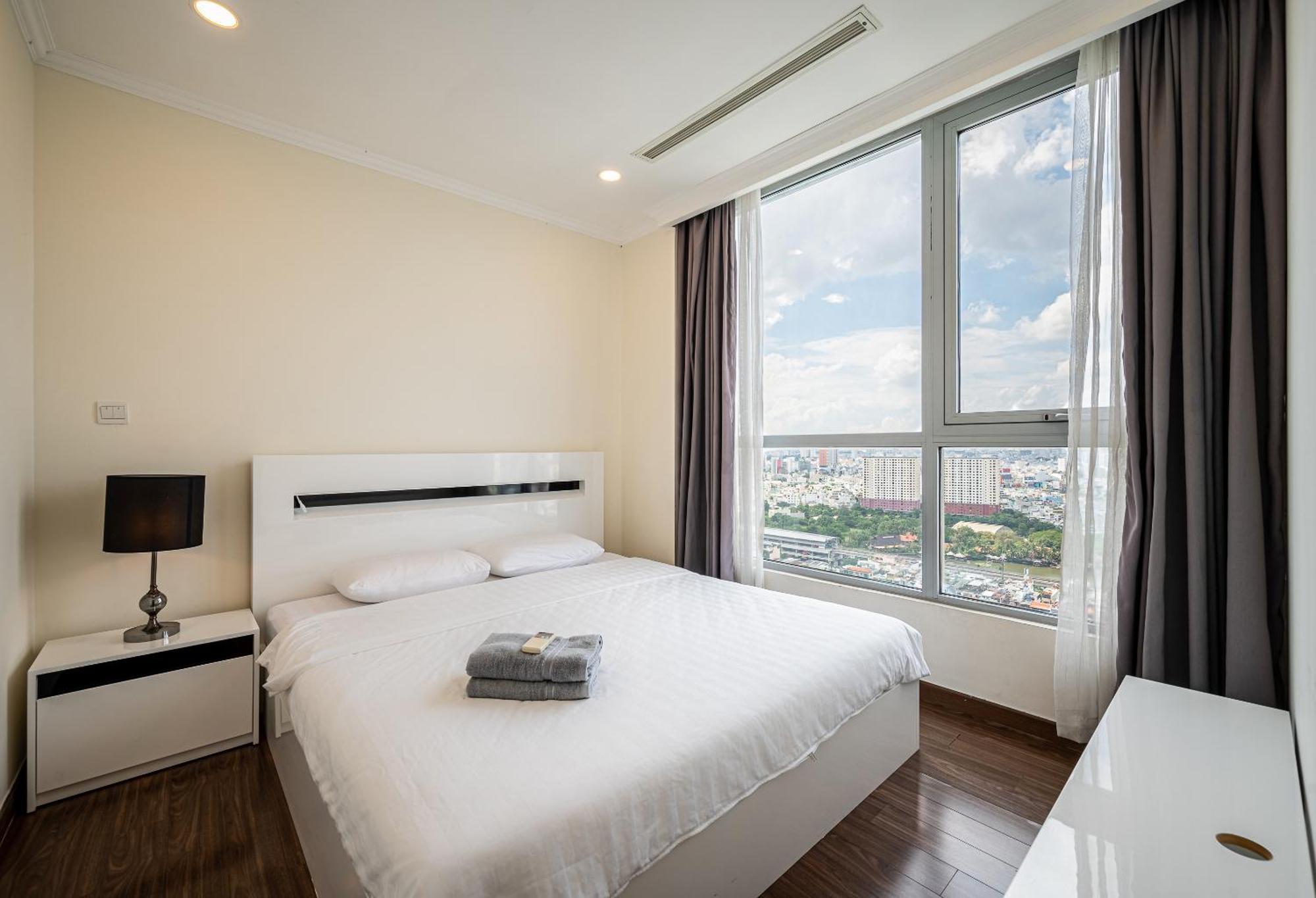 Aparthotel Landmark Plus Residences Luxury Ho Chi Minh City
